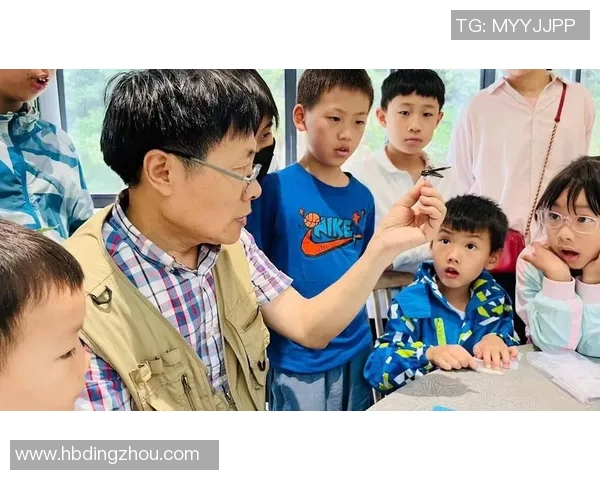 张宁的奋斗历程与成就探索：从普通学子到行业领军人物的成长之路