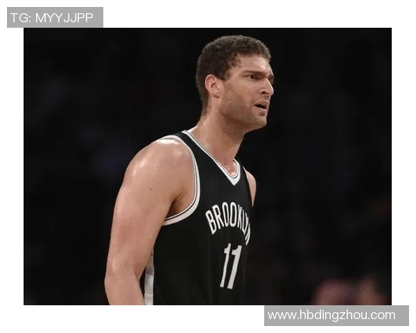 布鲁克洛佩斯：从篮球新星到NBA巨星的辉煌历程与成就解析