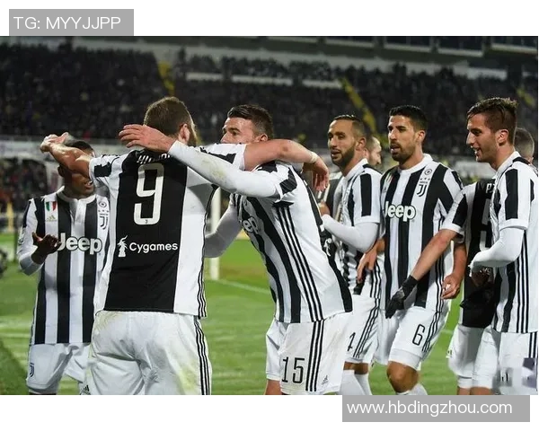 尤文图斯主场大胜卡利亚里，C罗梅开二度助球队豪取三分，继续保持领先优势