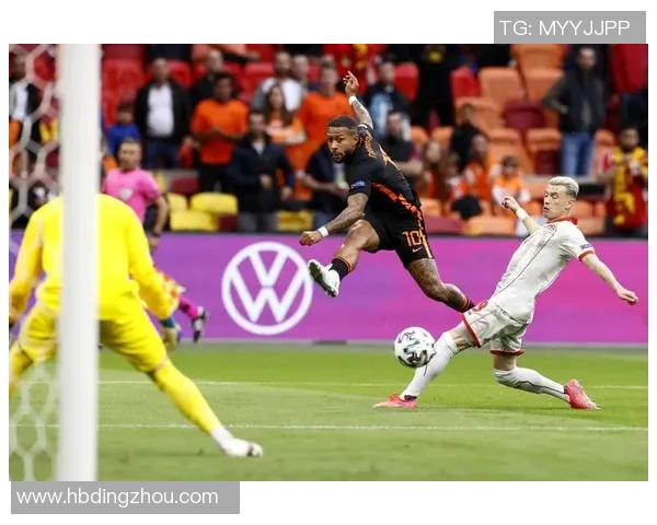 荷兰对瑞典足球比赛现场直播全程回顾与精彩瞬间分析