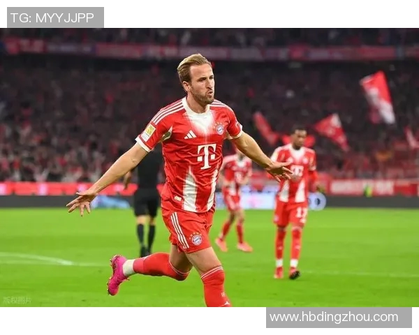 莱万重返安联球场引发拜仁球迷愤怒反应称其忘恩负义 莱万重返安联球场引发拜仁球迷愤怒反应称其忘恩负义