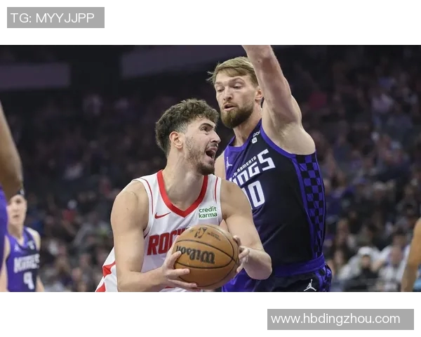 火箭队与魔术队激战正酣谁能在NBA赛场上笑到最后