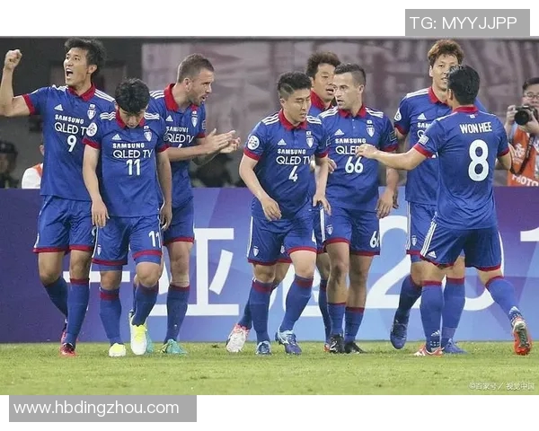 横滨水手船与神户胜利的激烈对决展现足球魅力与团队精神